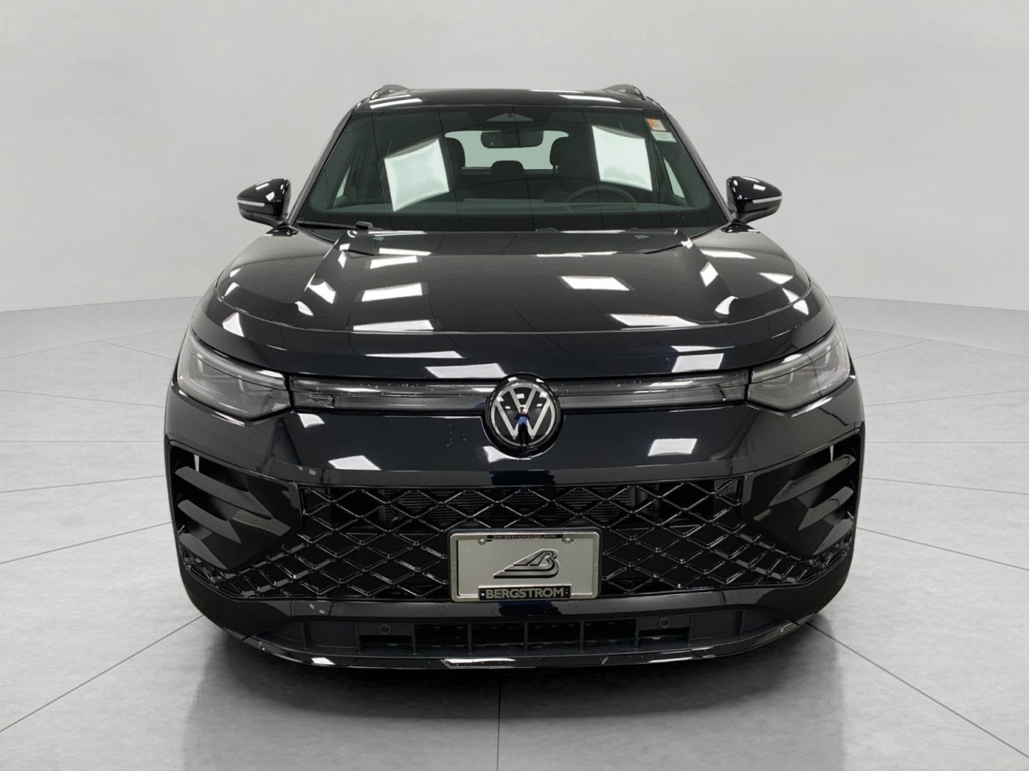 2026 Volkswagen Tiguan SE R-Line Black 4MOTION