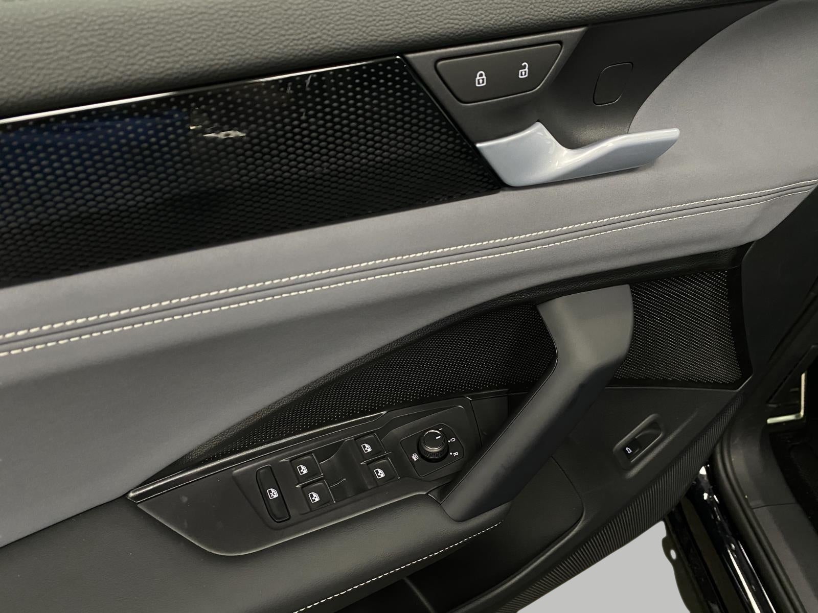 2026 Volkswagen Tiguan SE R-Line Black 4MOTION