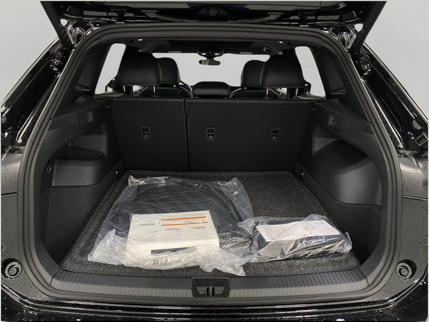 2026 Volkswagen Tiguan SE R-Line Black 4MOTION