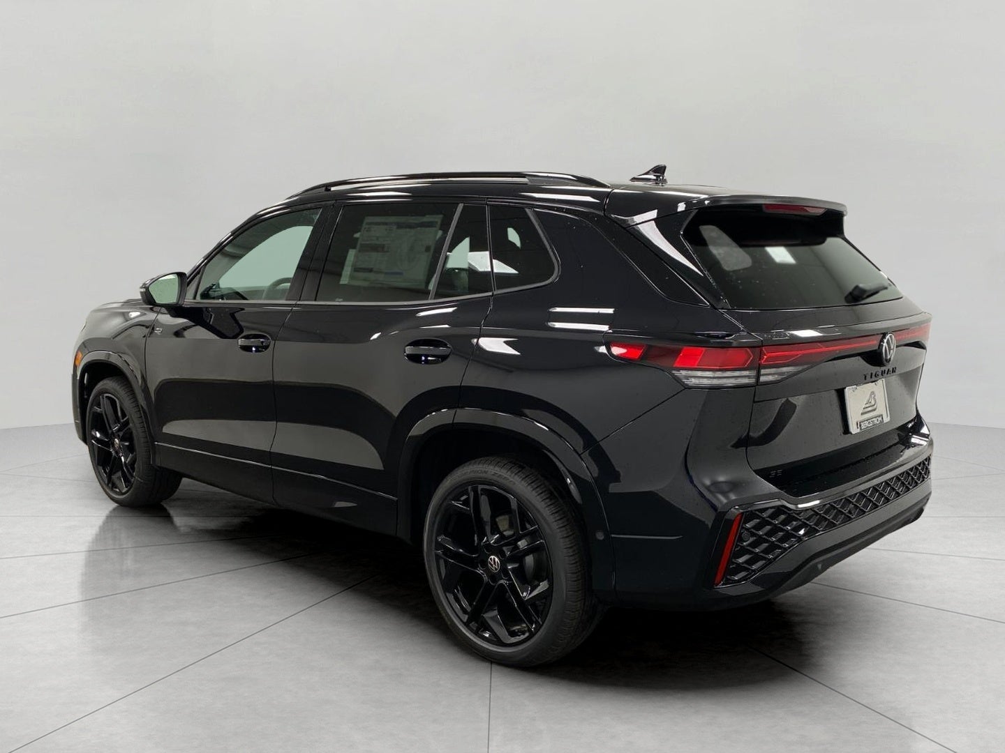 2026 Volkswagen Tiguan SE R-Line Black 4MOTION