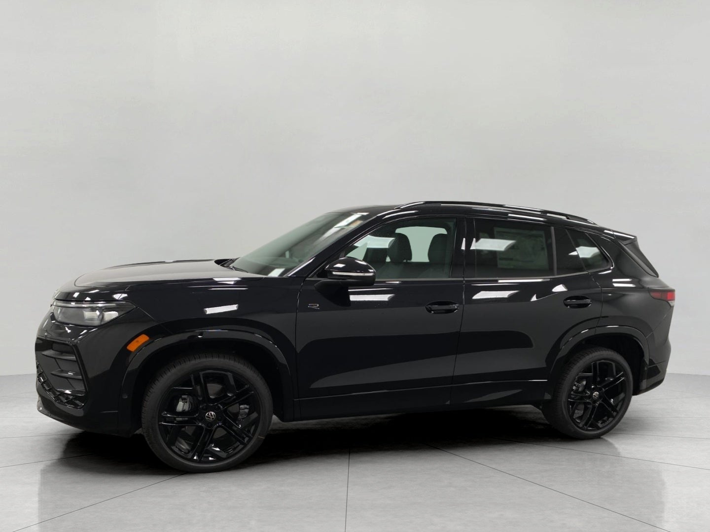 2026 Volkswagen Tiguan SE R-Line Black 4MOTION