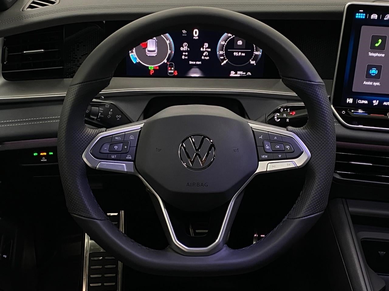 2026 Volkswagen Tiguan 2.0T SE R-Line Black 4MOTION