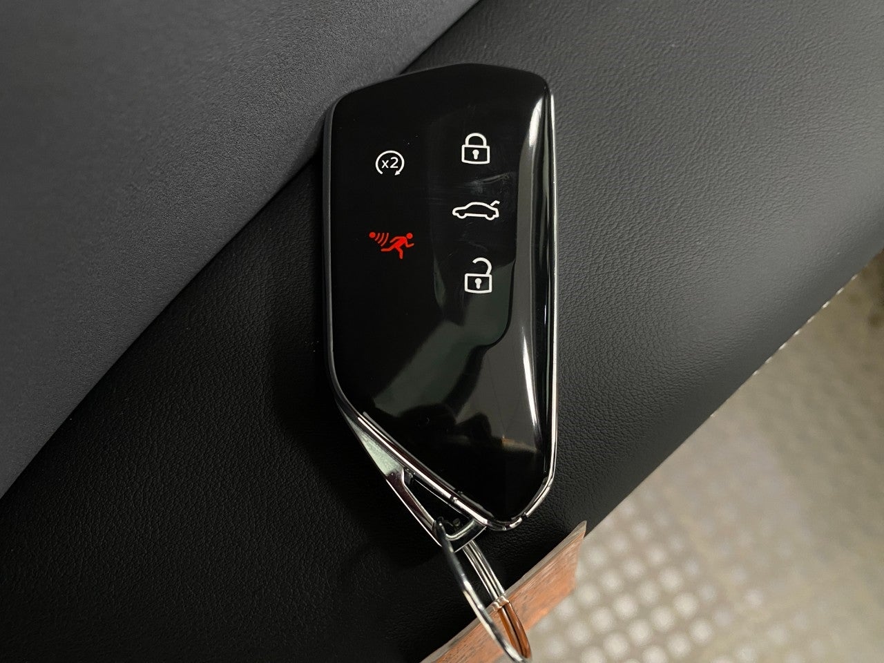 2026 Volkswagen Tiguan 2.0T SE R-Line Black 4MOTION