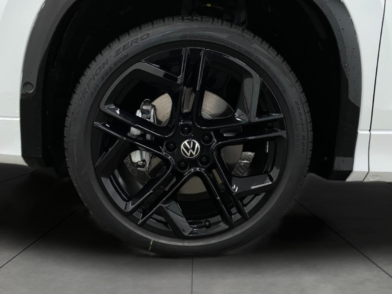 2026 Volkswagen Tiguan 2.0T SE R-Line Black 4MOTION