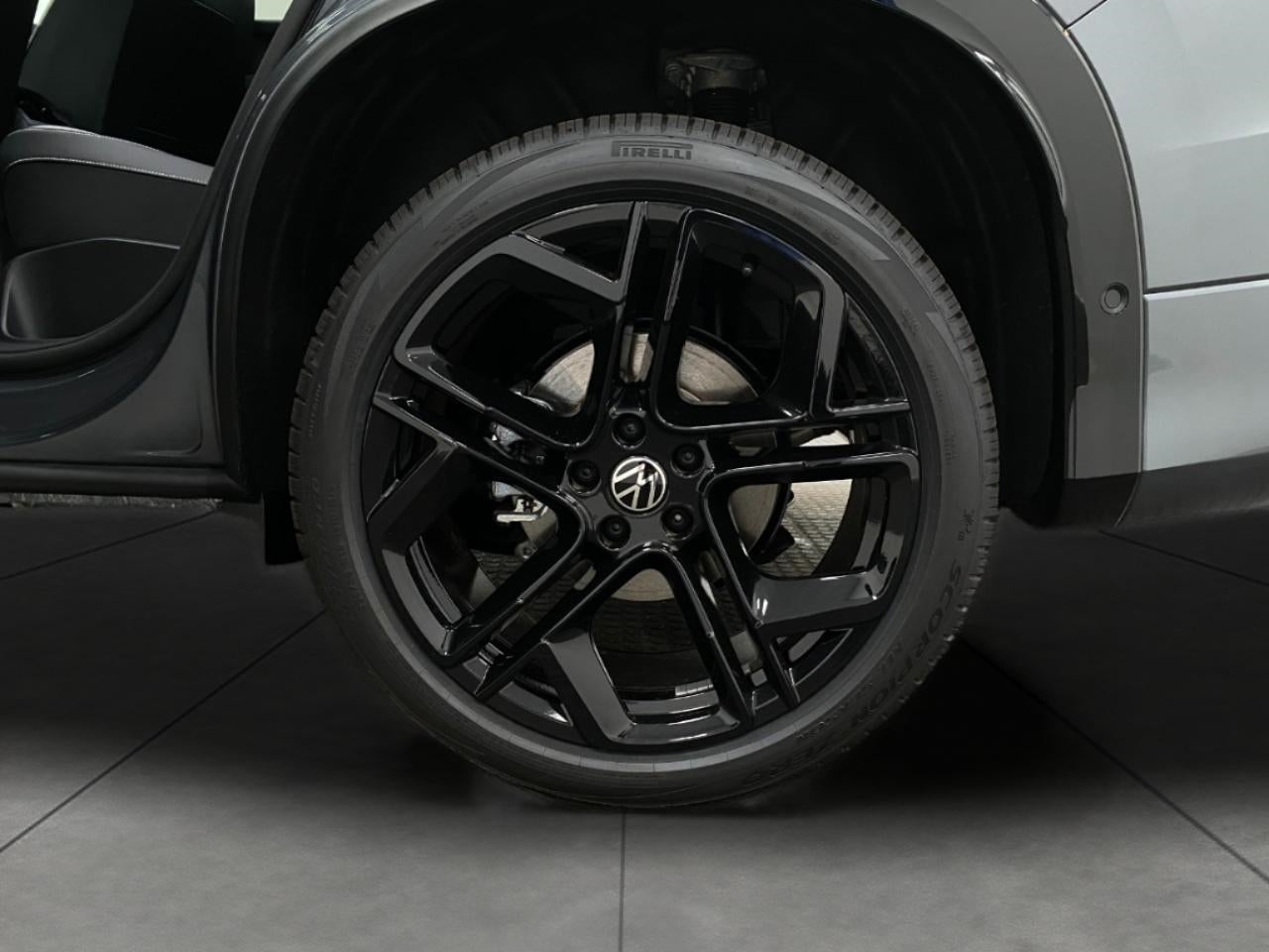 2026 Volkswagen Tiguan SE R-Line Black 4MOTION