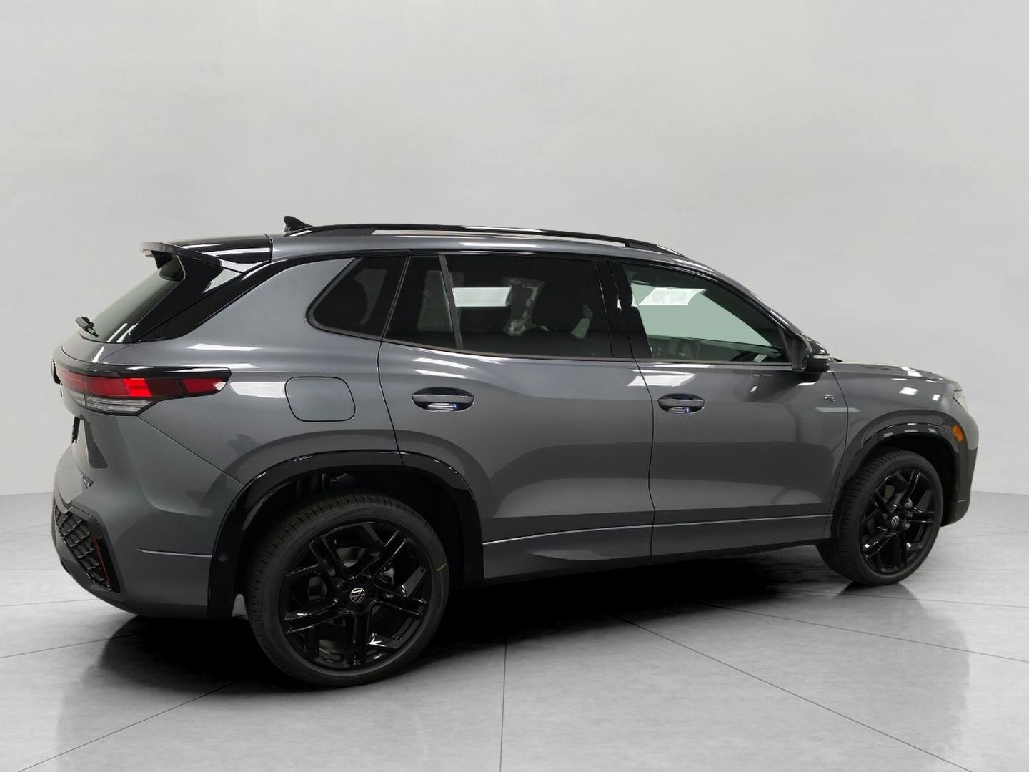 2026 Volkswagen Tiguan SE R-Line Black 4MOTION