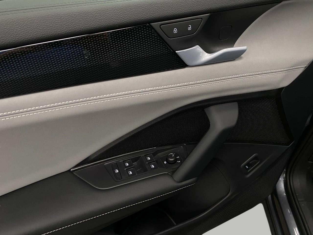 2026 Volkswagen Tiguan SE R-Line Black 4MOTION