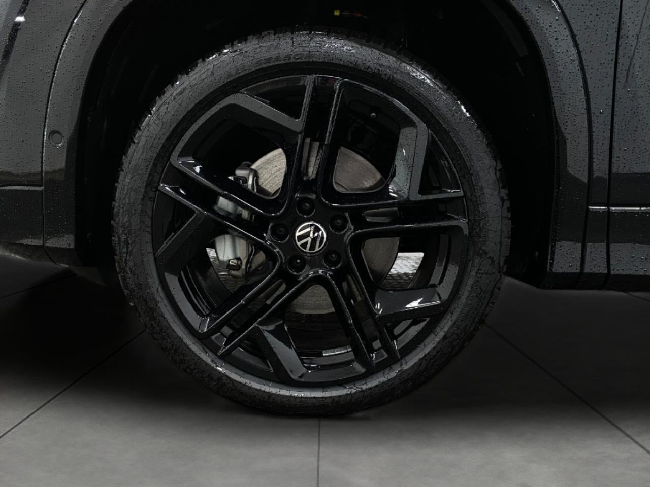 2026 Volkswagen Tiguan SE R-Line Black 4MOTION