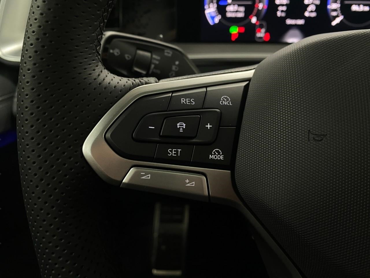 2026 Volkswagen Tiguan SE R-Line Black 4MOTION
