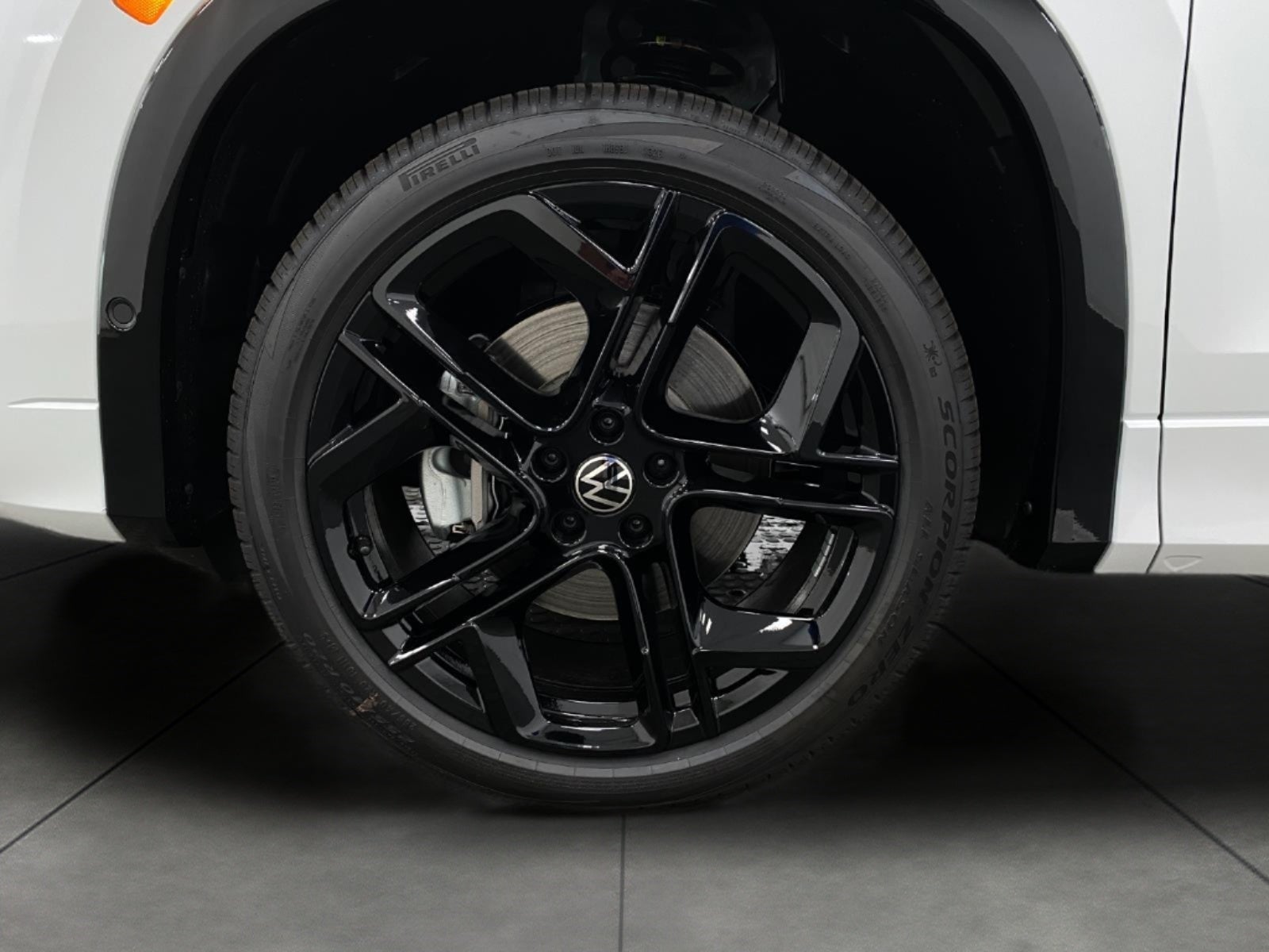 2026 Volkswagen Tiguan SE R-Line Black 4MOTION