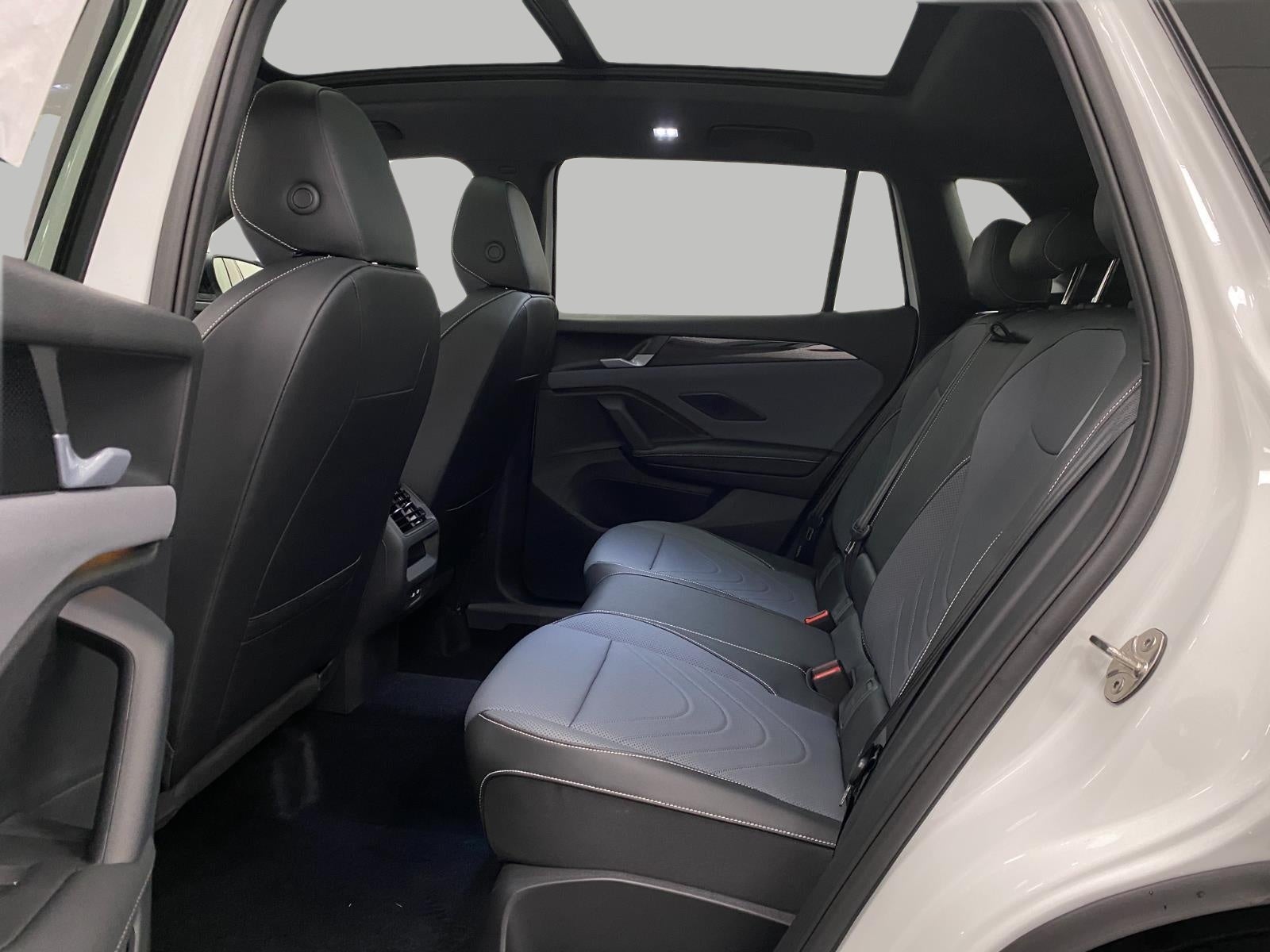 2026 Volkswagen Tiguan SE R-Line Black 4MOTION