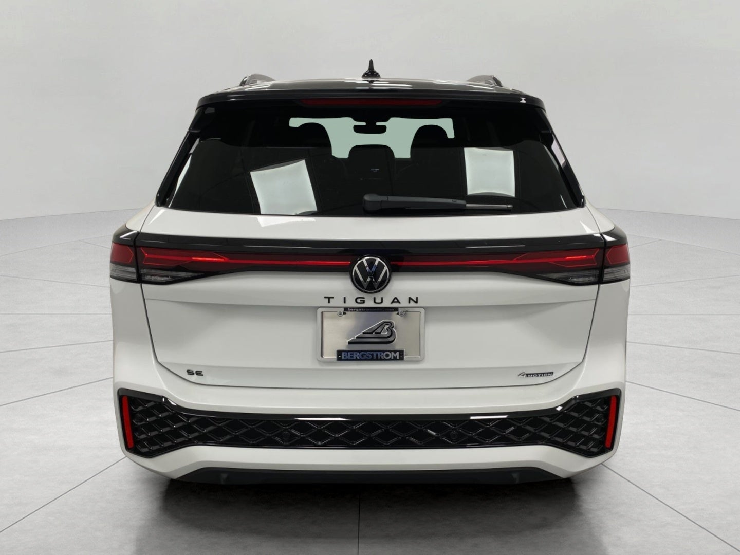 2026 Volkswagen Tiguan SE R-Line Black 4MOTION