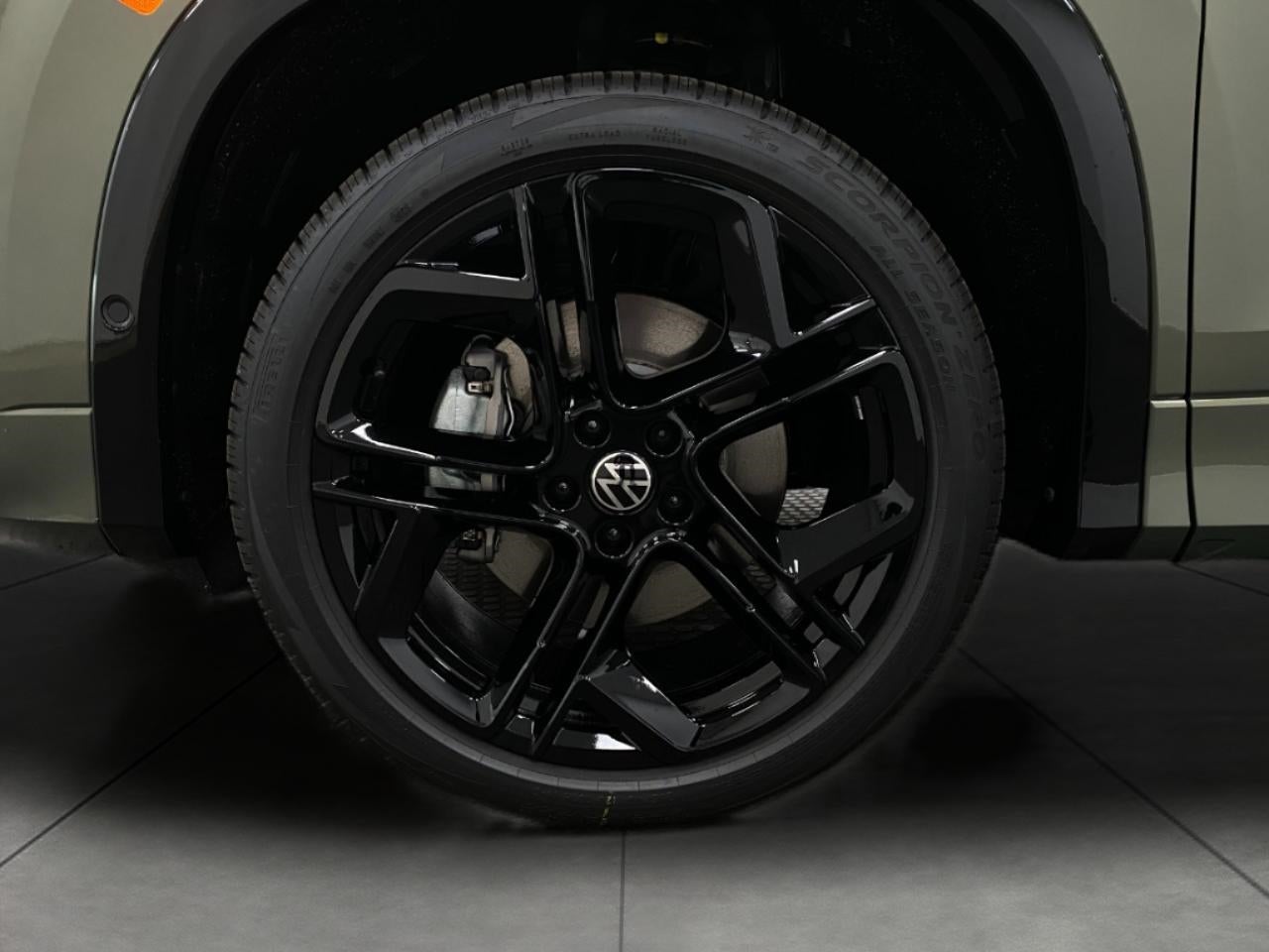 2026 Volkswagen Tiguan 2.0T SE R-Line Black 4MOTION