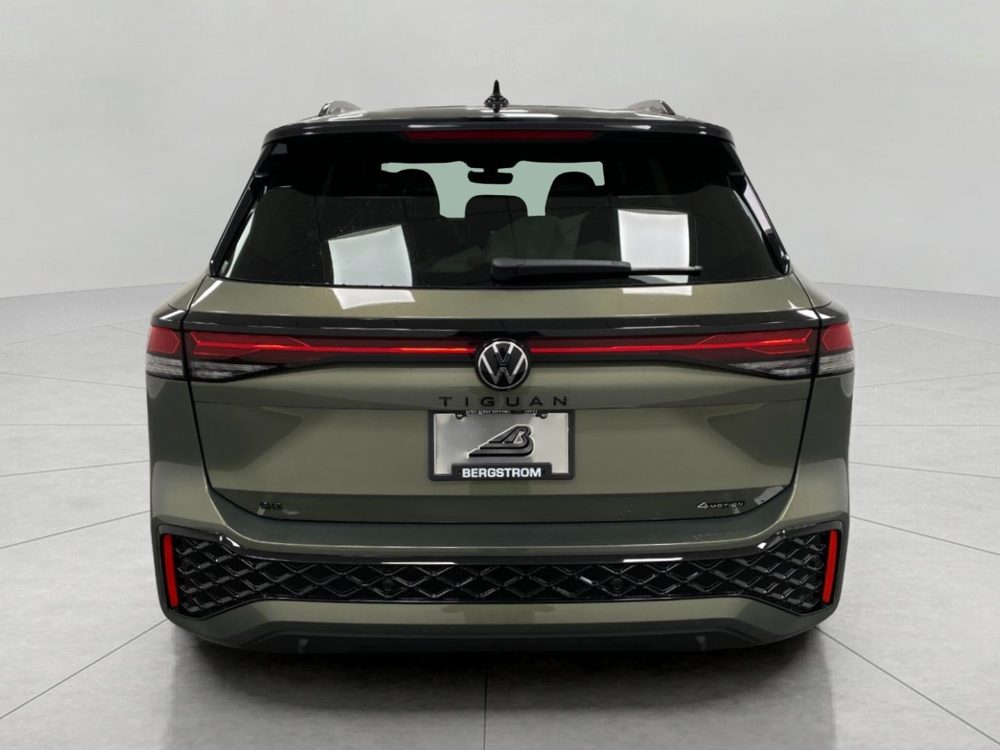 2026 Volkswagen Tiguan 2.0T SE R-Line Black 4MOTION