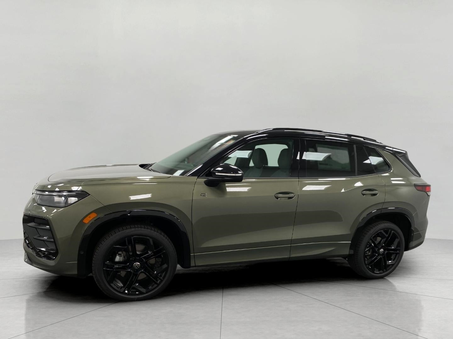 2026 Volkswagen Tiguan 2.0T SE R-Line Black 4MOTION