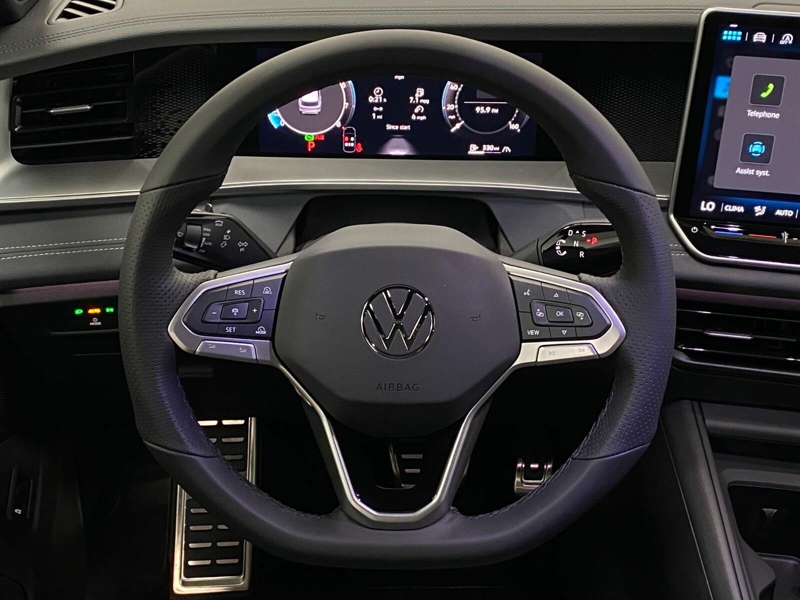 2026 Volkswagen Tiguan SE R-Line Black 4MOTION