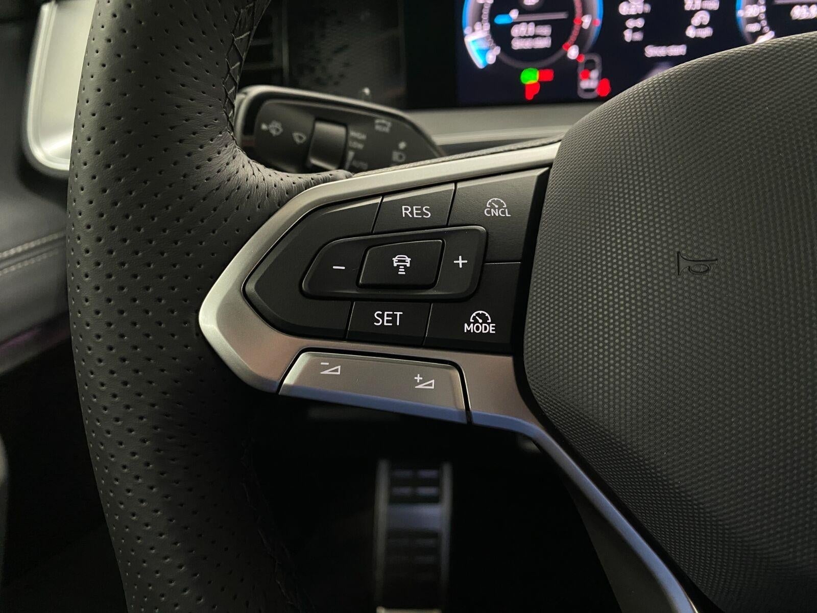 2026 Volkswagen Tiguan SE R-Line Black 4MOTION