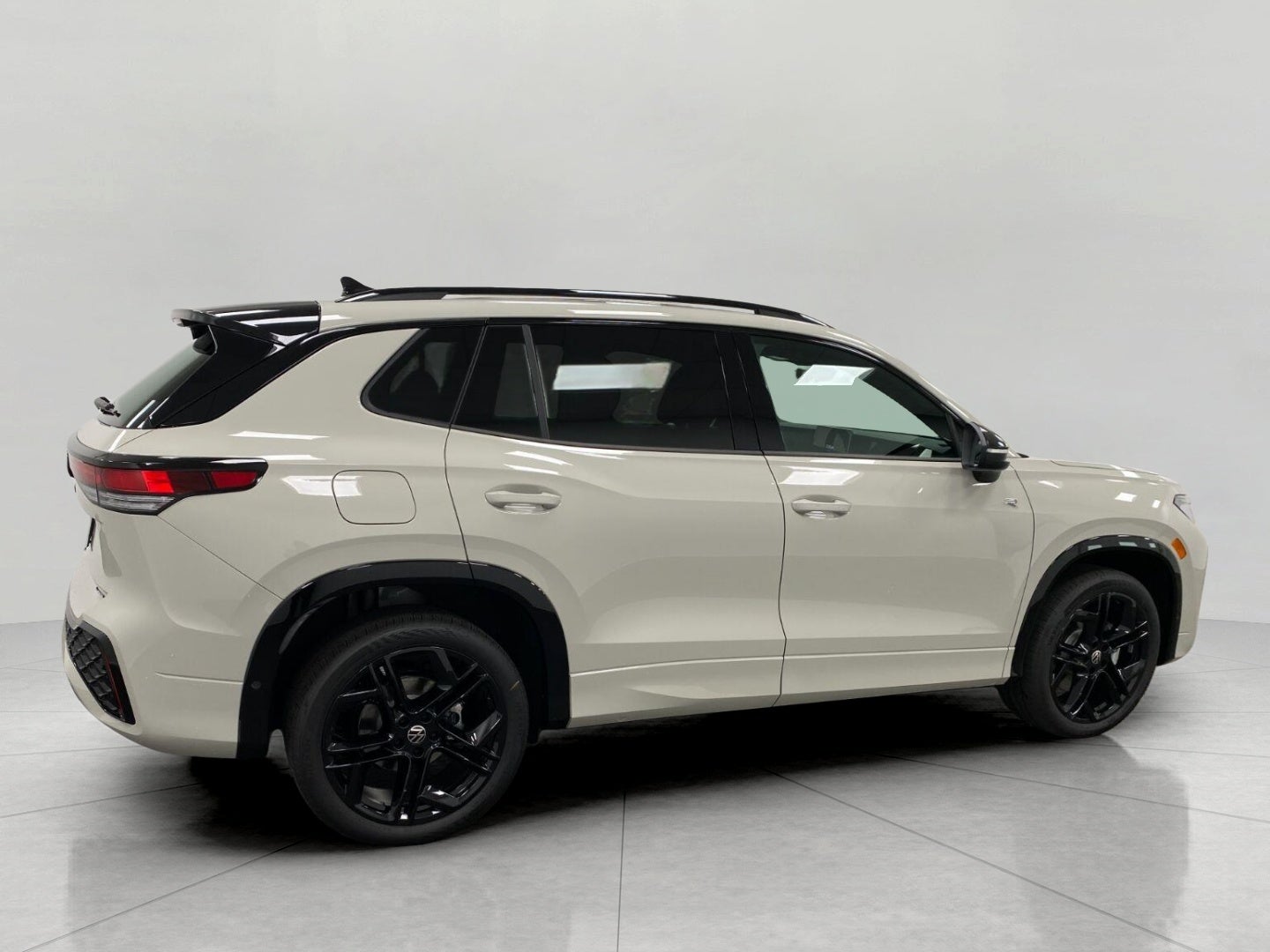 2026 Volkswagen Tiguan SE R-Line Black 4MOTION