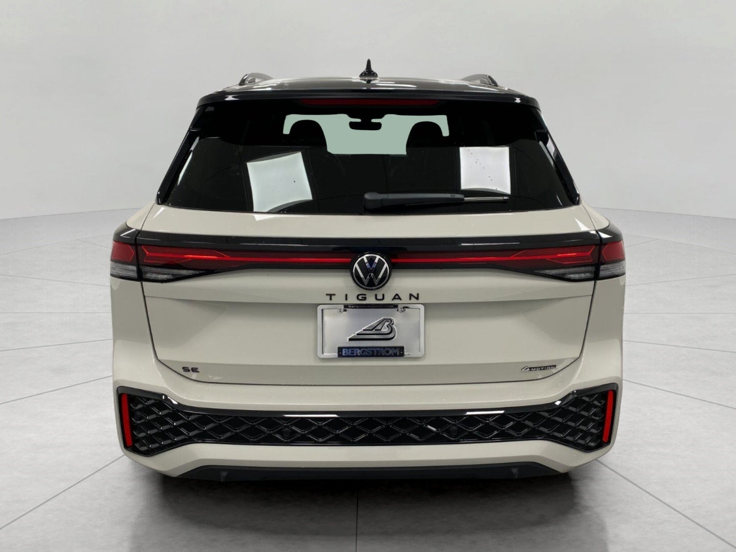 2026 Volkswagen Tiguan SE R-Line Black 4MOTION