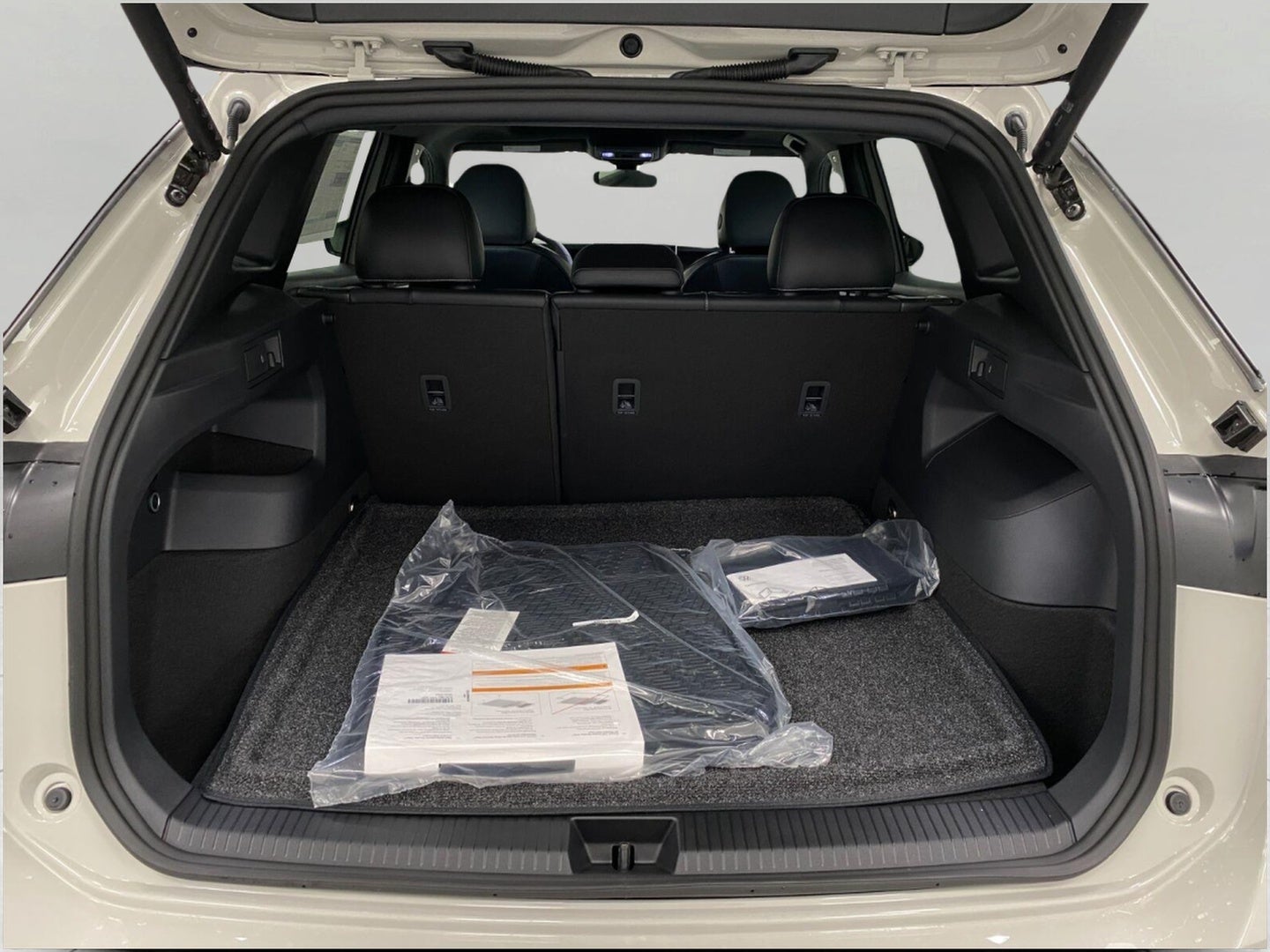 2026 Volkswagen Tiguan SE R-Line Black 4MOTION