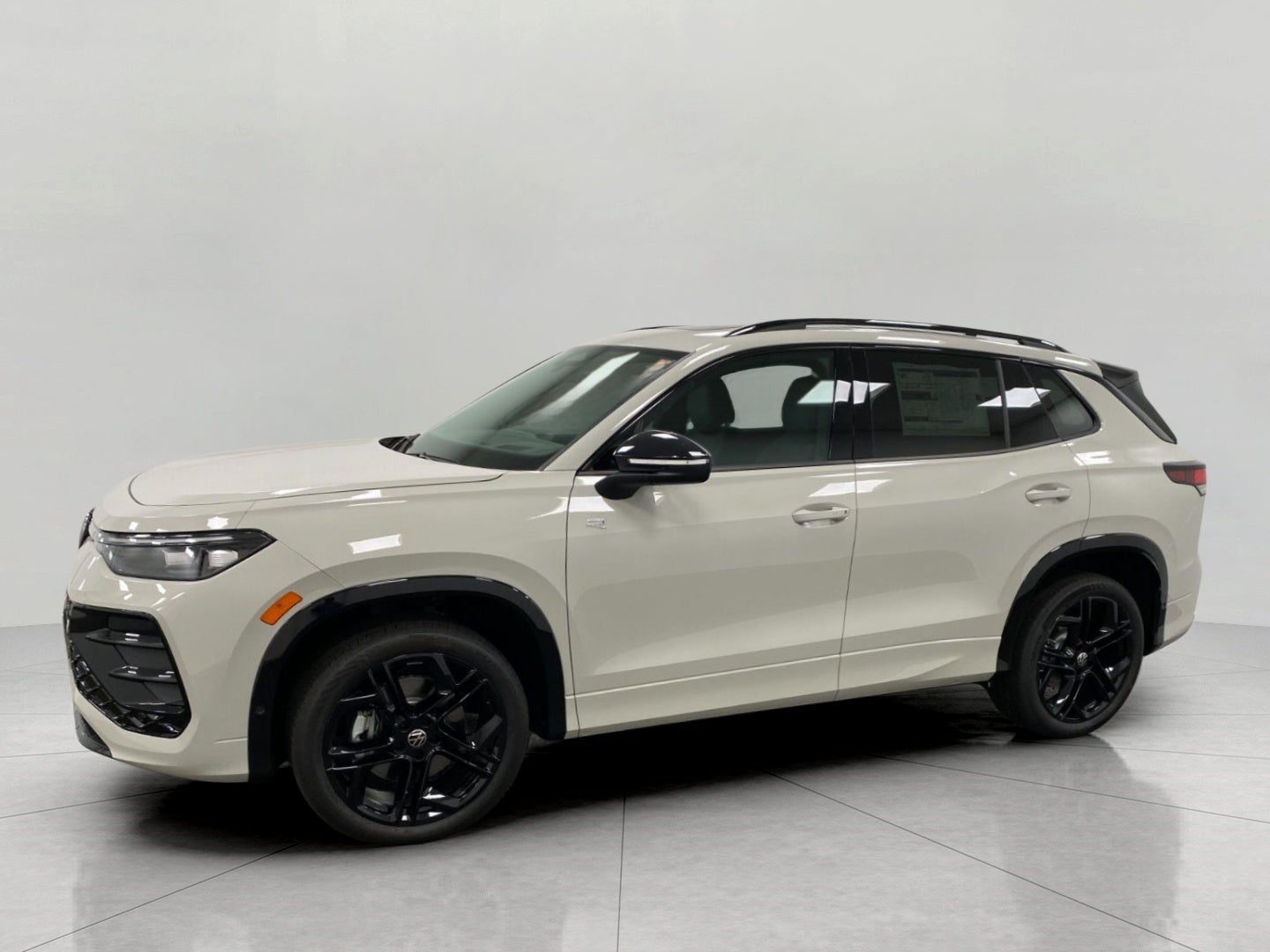 2026 Volkswagen Tiguan SE R-Line Black 4MOTION