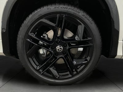 2026 Volkswagen Tiguan 2.0T SE R-Line Black 4MOTION