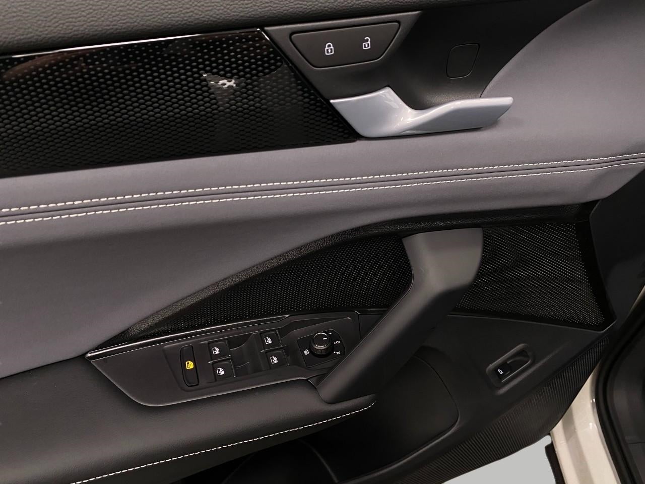 2026 Volkswagen Tiguan 2.0T SE R-Line Black 4MOTION