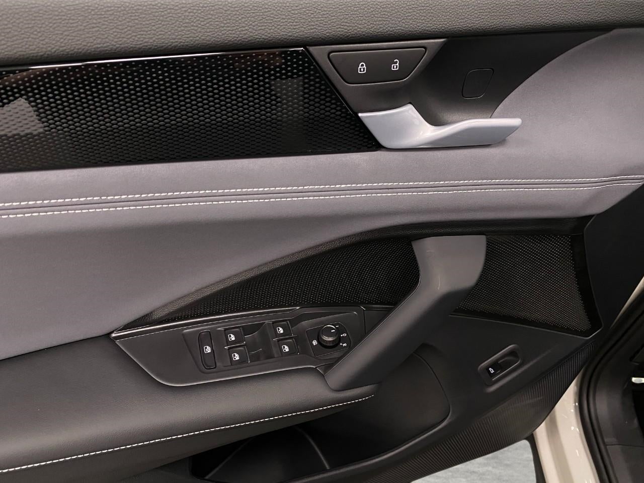 2026 Volkswagen Tiguan SE R-Line Black 4MOTION