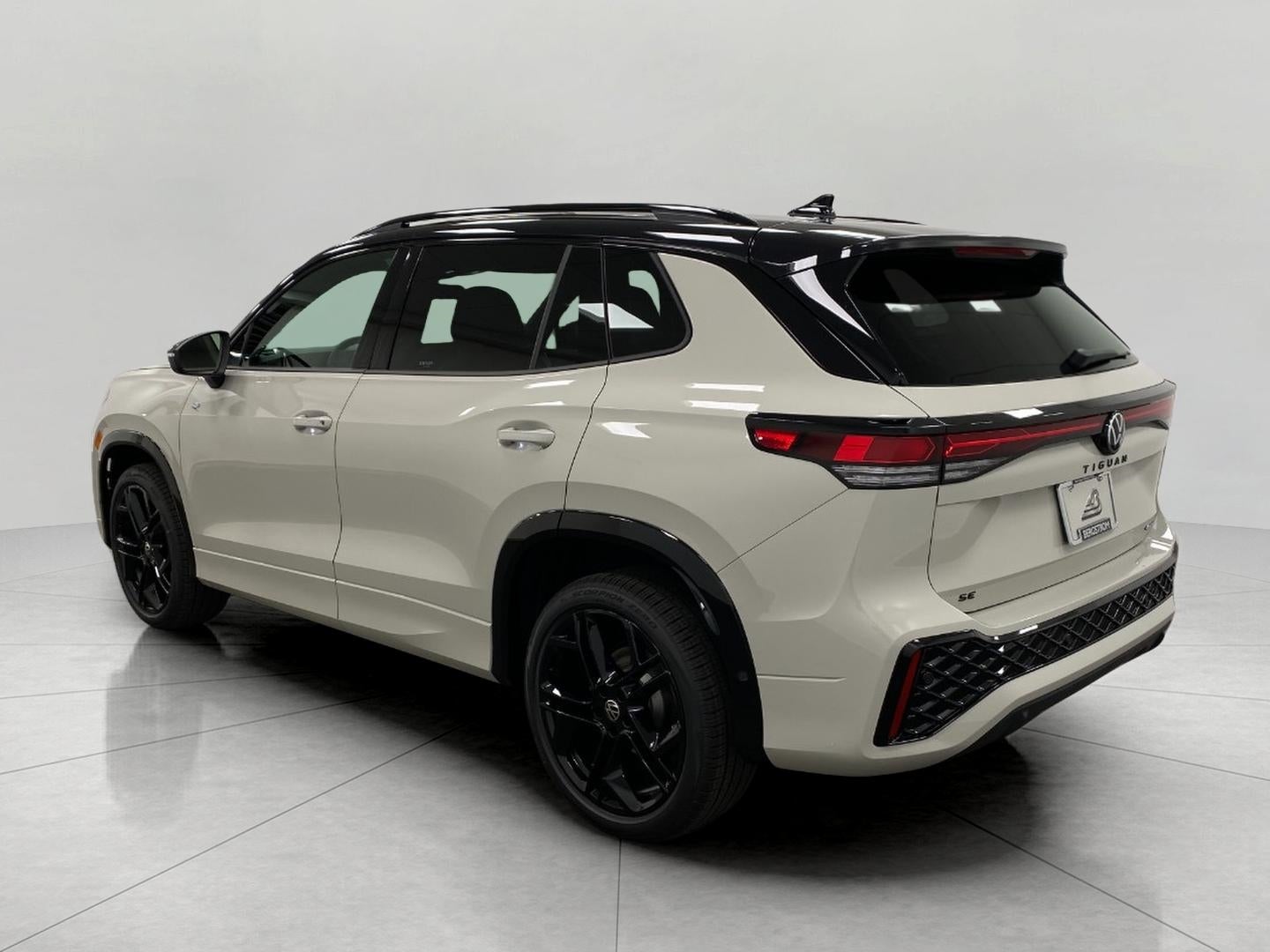 2026 Volkswagen Tiguan SE R-Line Black 4MOTION
