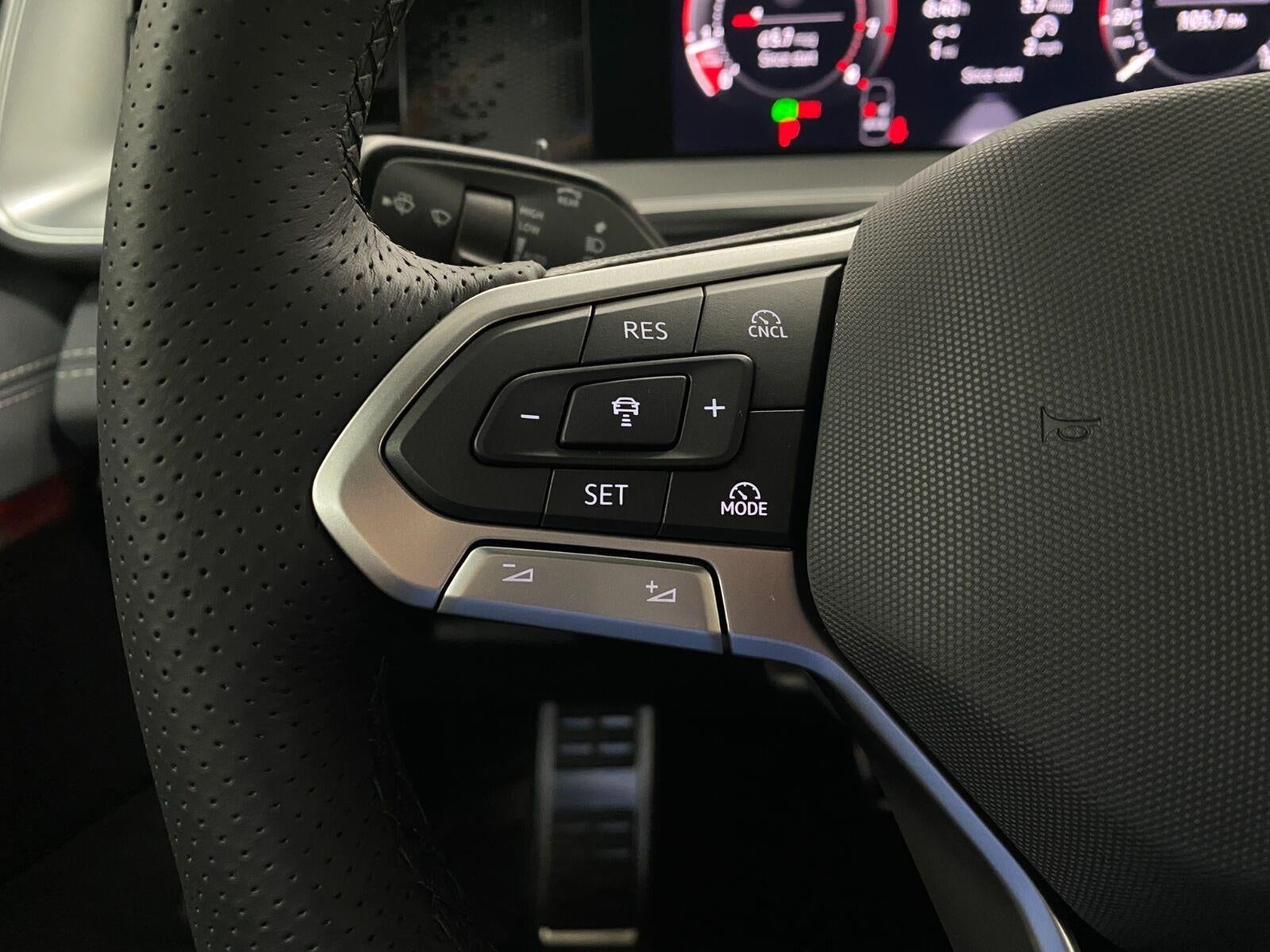 2026 Volkswagen Tiguan SE R-Line Black 4MOTION