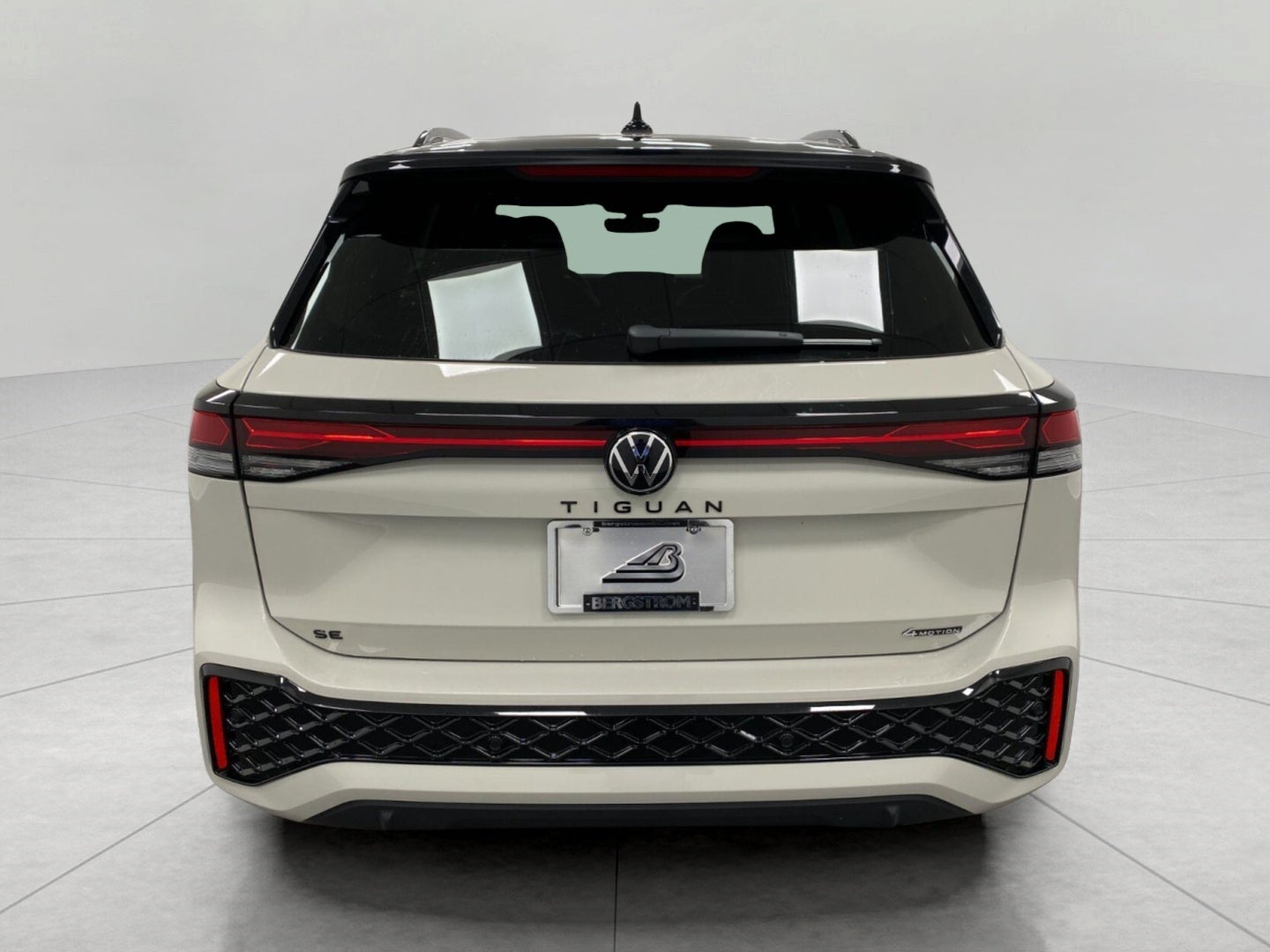 2026 Volkswagen Tiguan SE R-Line Black 4MOTION