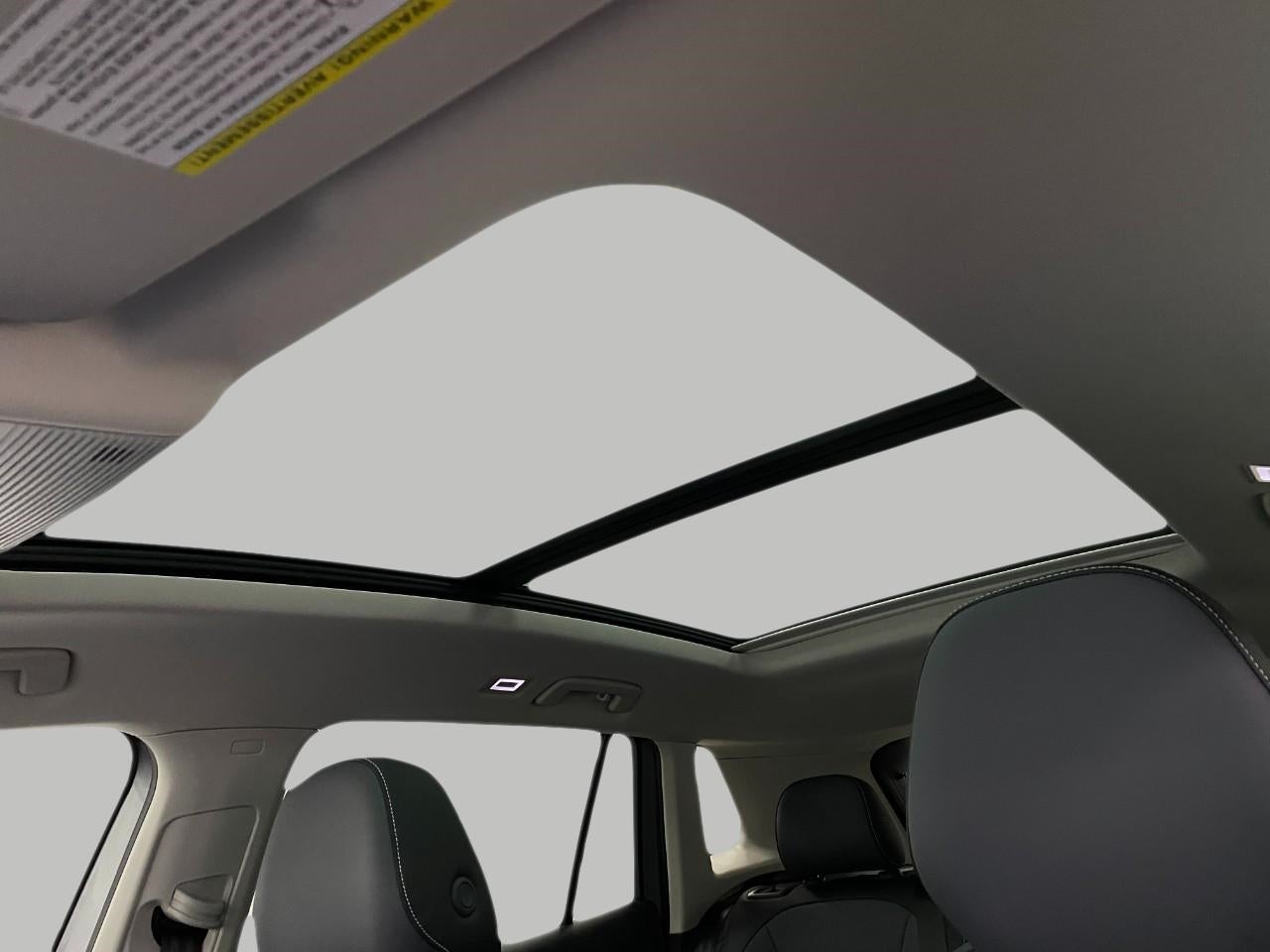 2025 Volkswagen Tiguan 2.0T SE 4MOTION