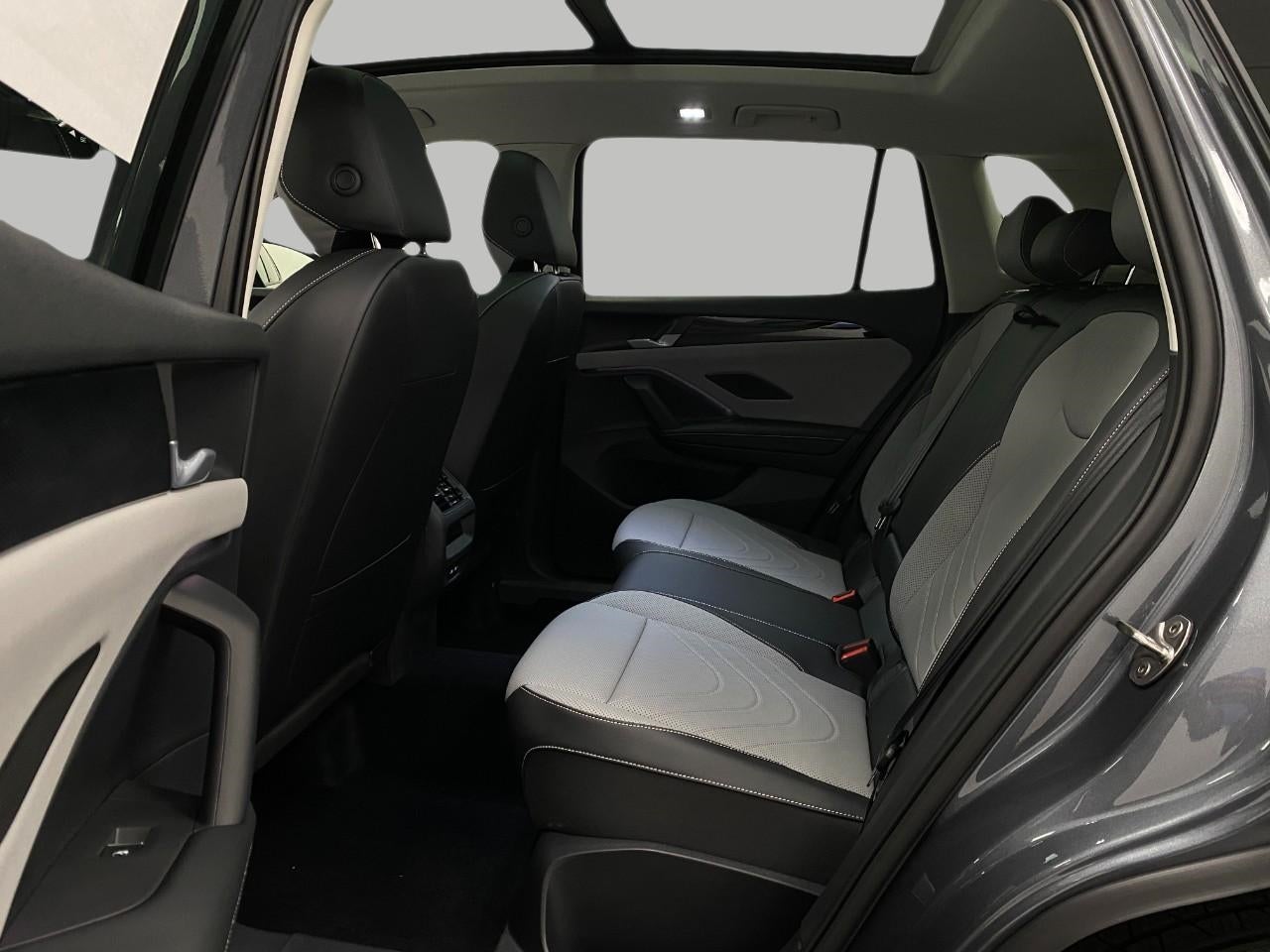 2025 Volkswagen Tiguan 2.0T SE 4MOTION