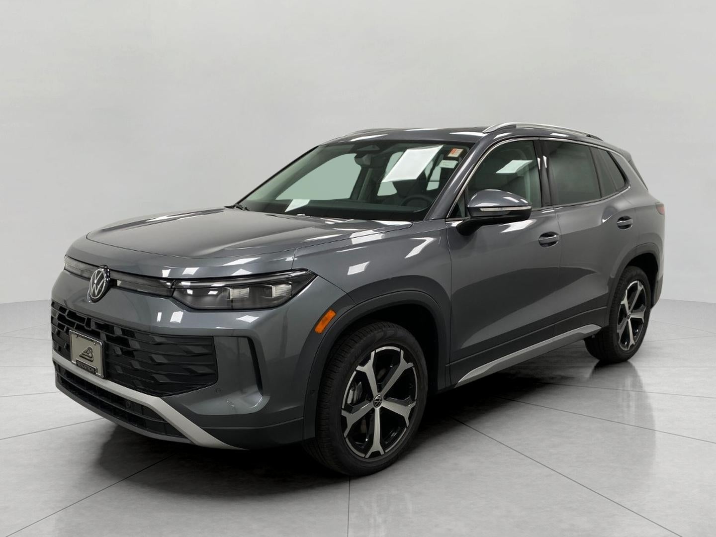 2025 Volkswagen Tiguan 2.0T SE 4MOTION