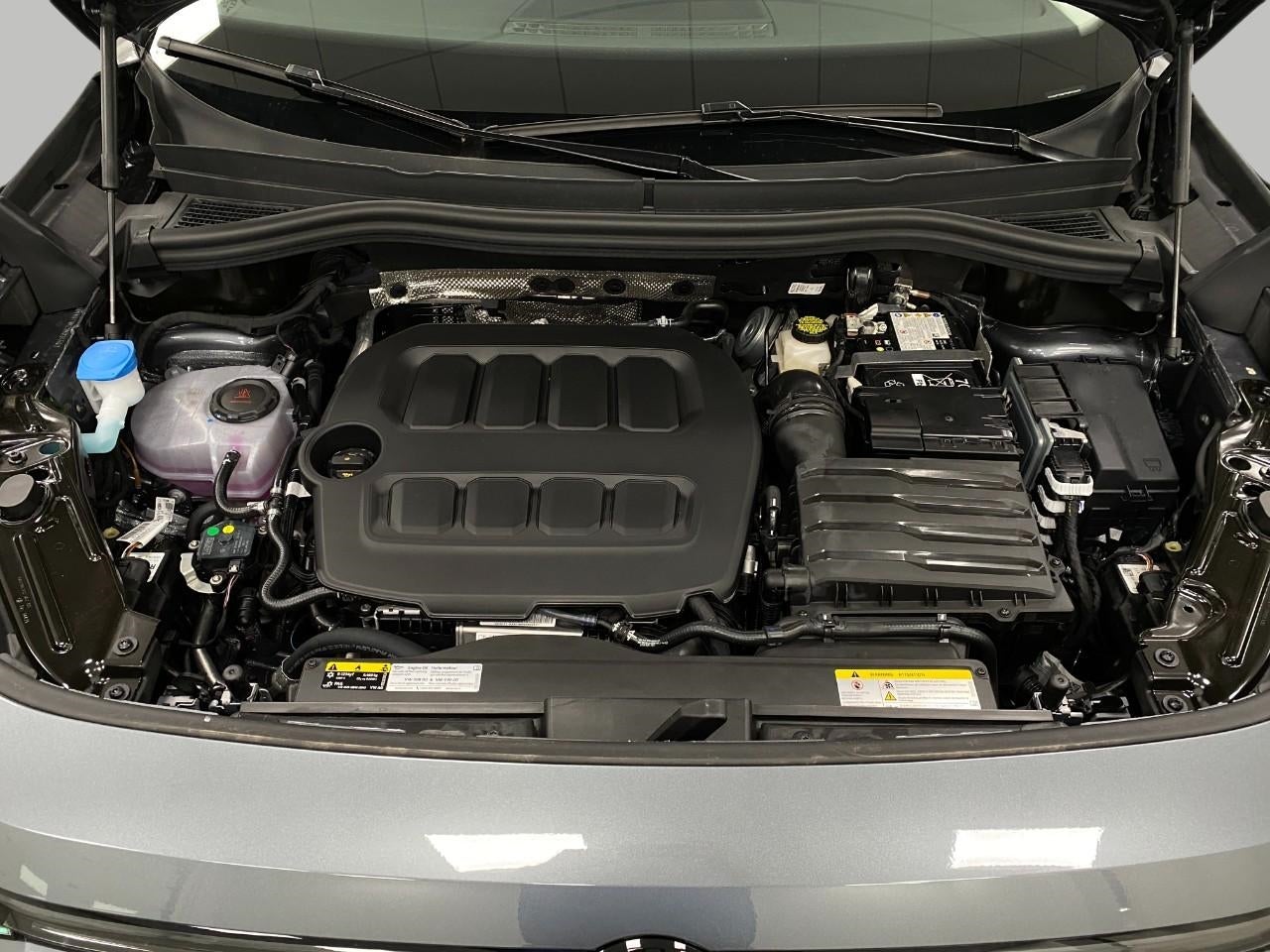 2025 Volkswagen Tiguan 2.0T SE 4MOTION