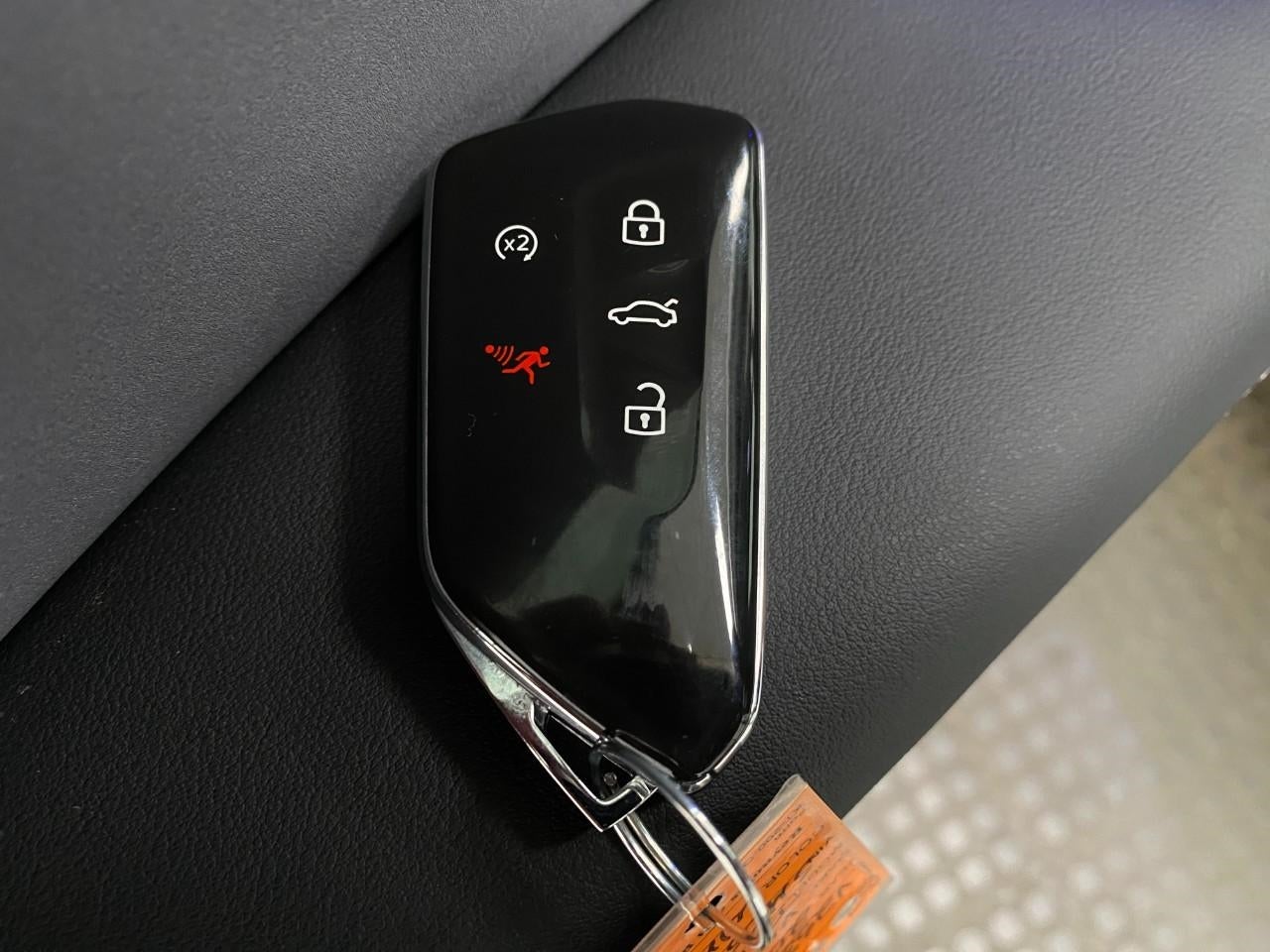 2025 Volkswagen Tiguan 2.0T SE 4MOTION