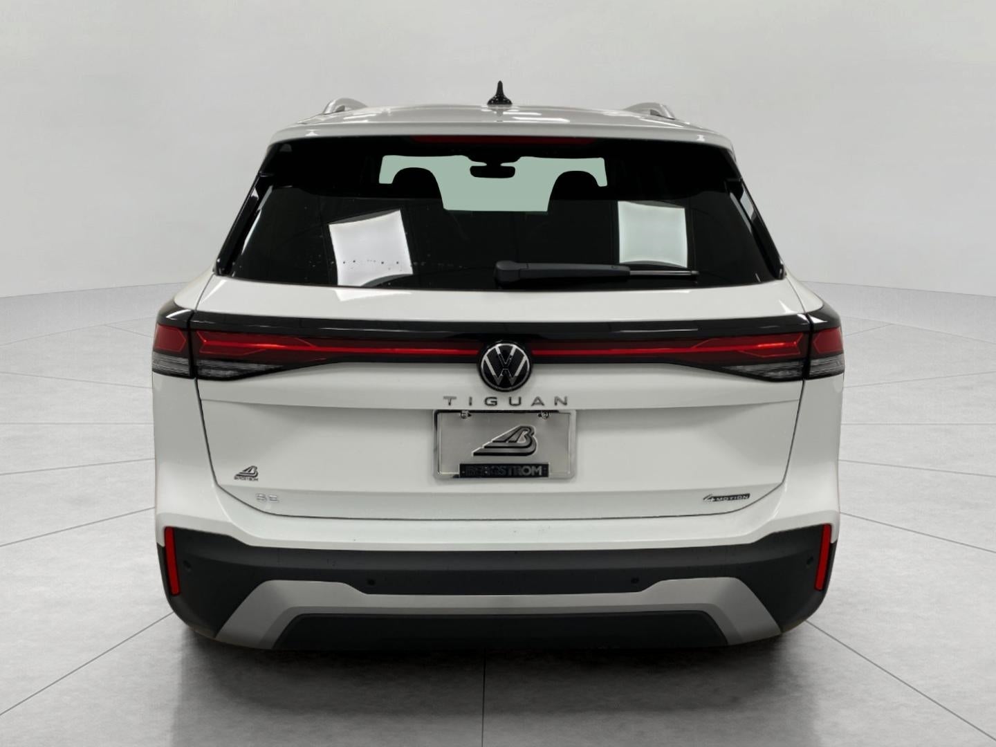 2025 Volkswagen Tiguan 2.0T SE 4MOTION