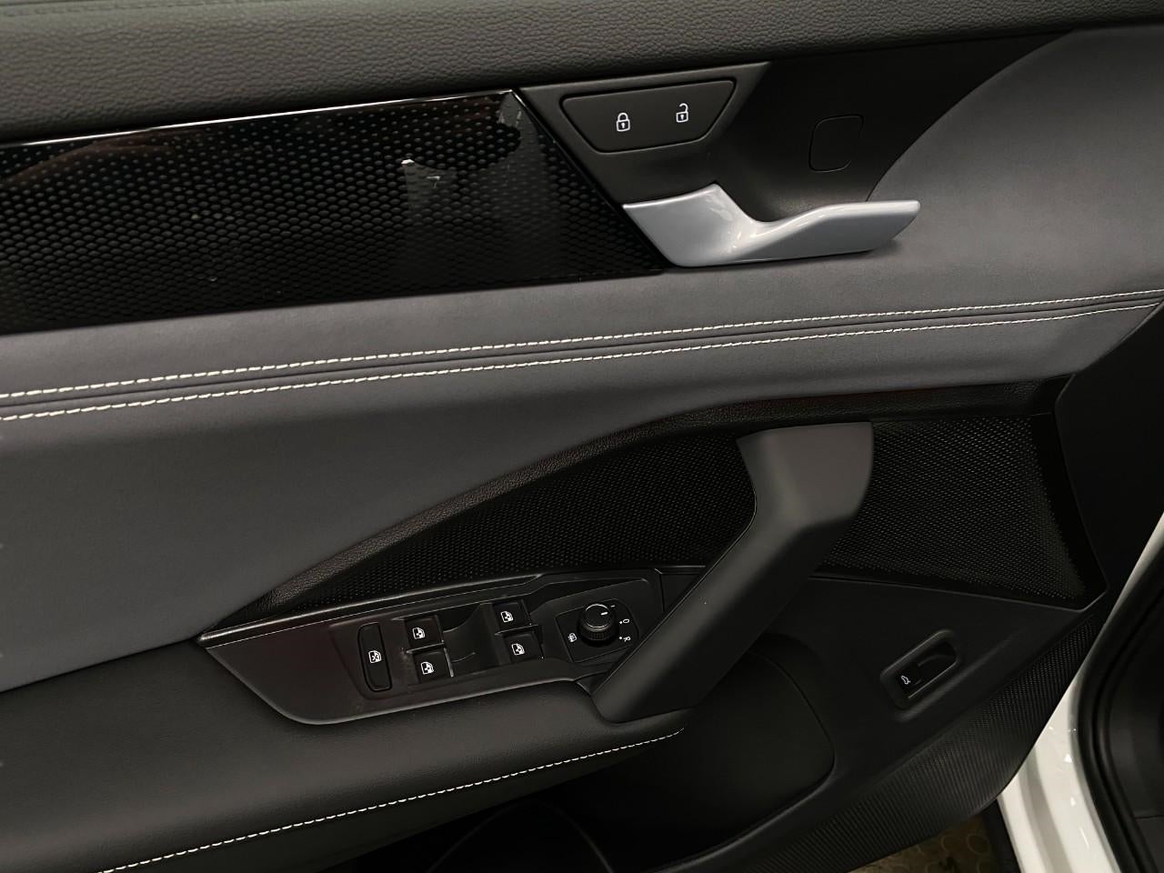 2026 Volkswagen Tiguan SE 4MOTION