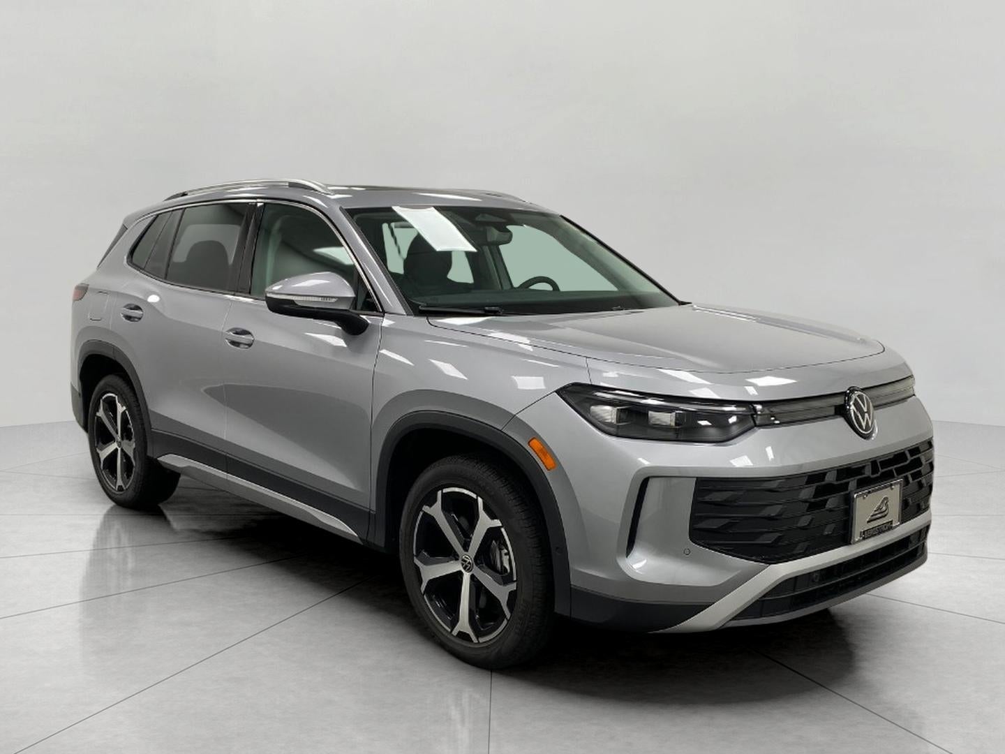 2025 Volkswagen Tiguan 2.0T SE 4MOTION