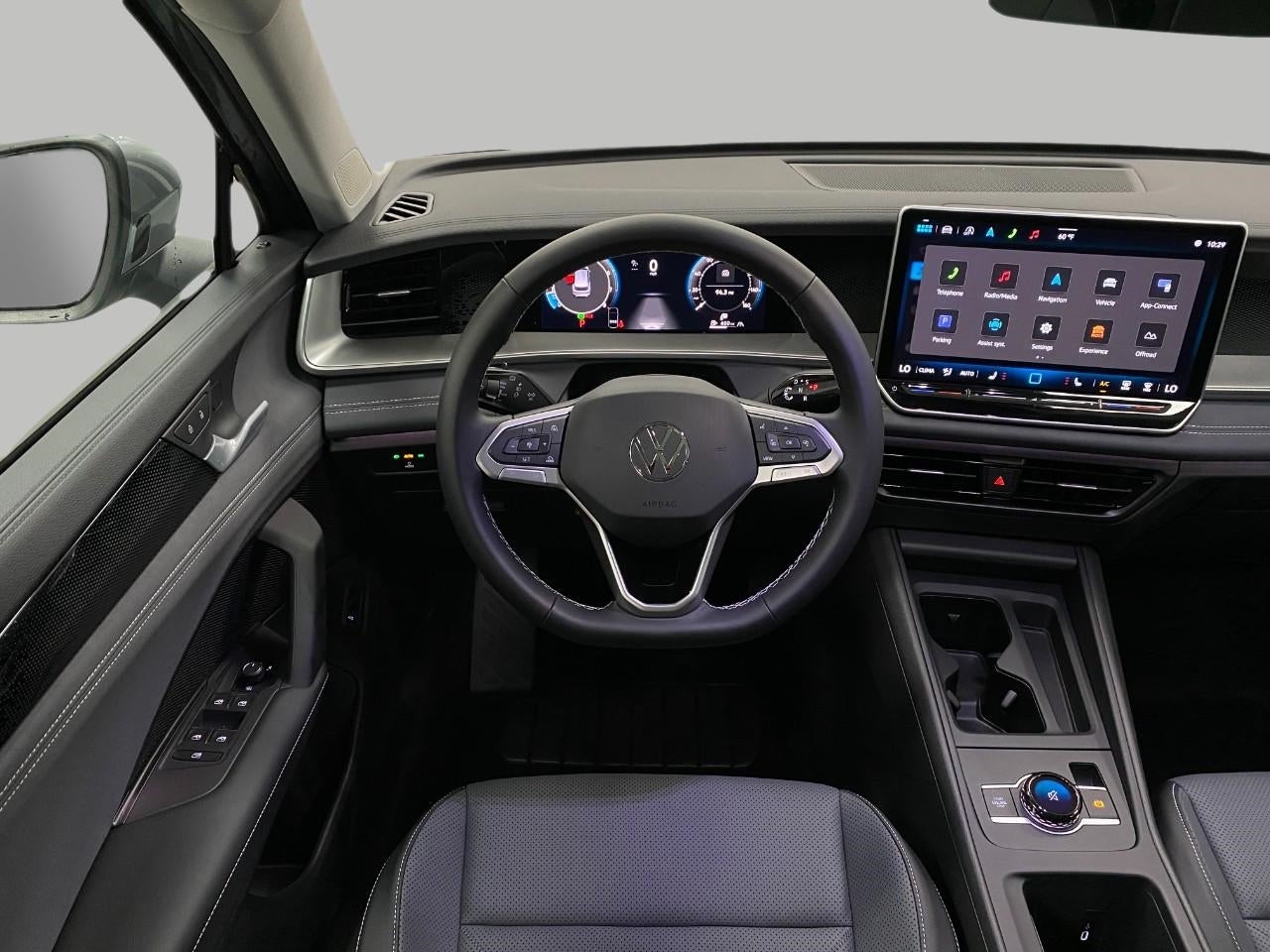 2025 Volkswagen Tiguan 2.0T SE 4MOTION