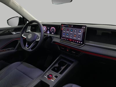 2025 Volkswagen Tiguan 2.0T SE 4MOTION