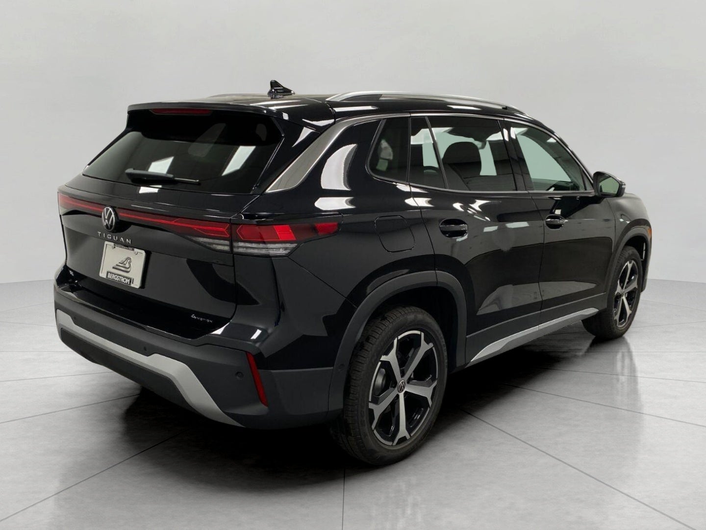 2026 Volkswagen Tiguan SE 4MOTION