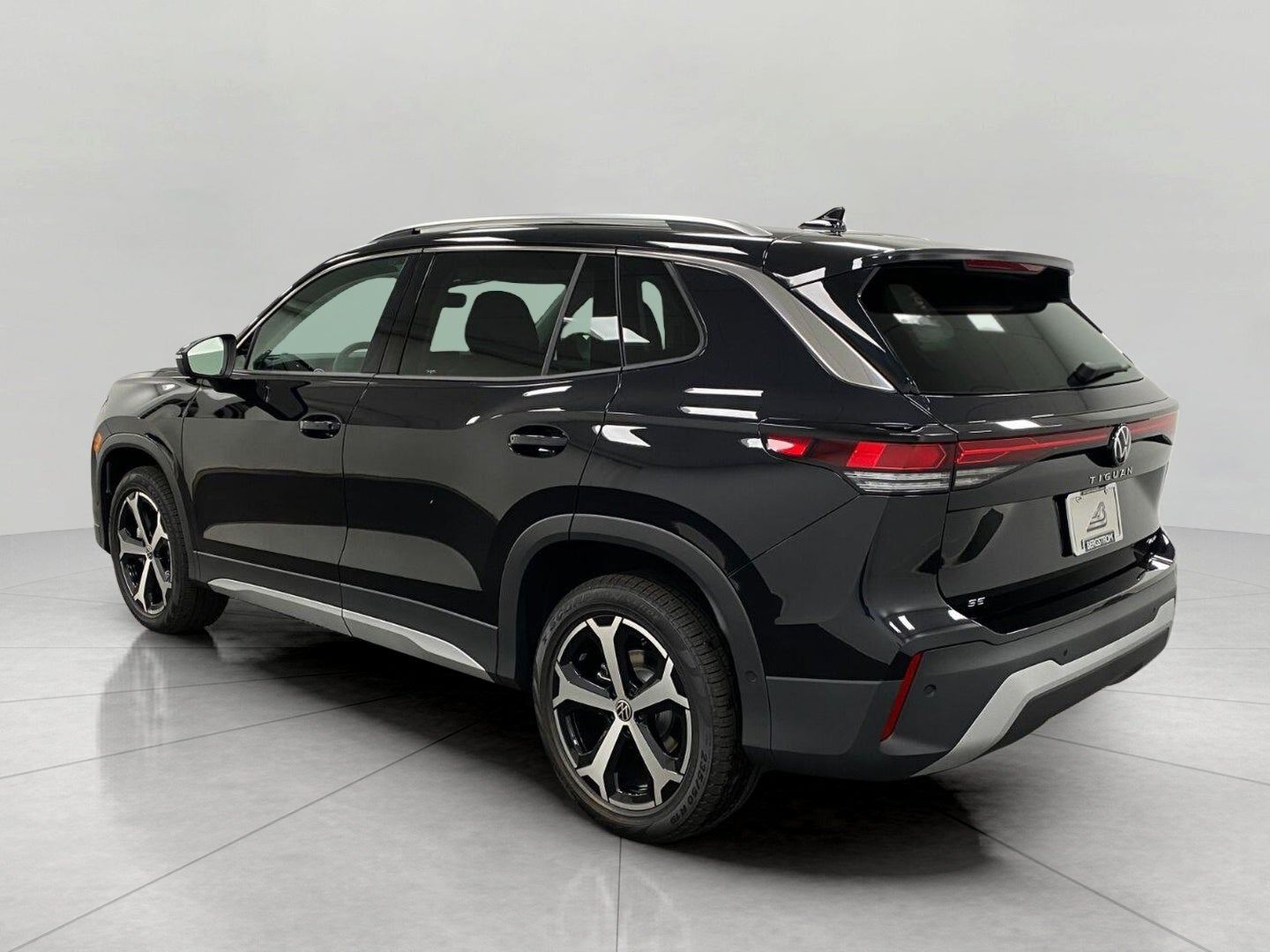 2026 Volkswagen Tiguan SE 4MOTION