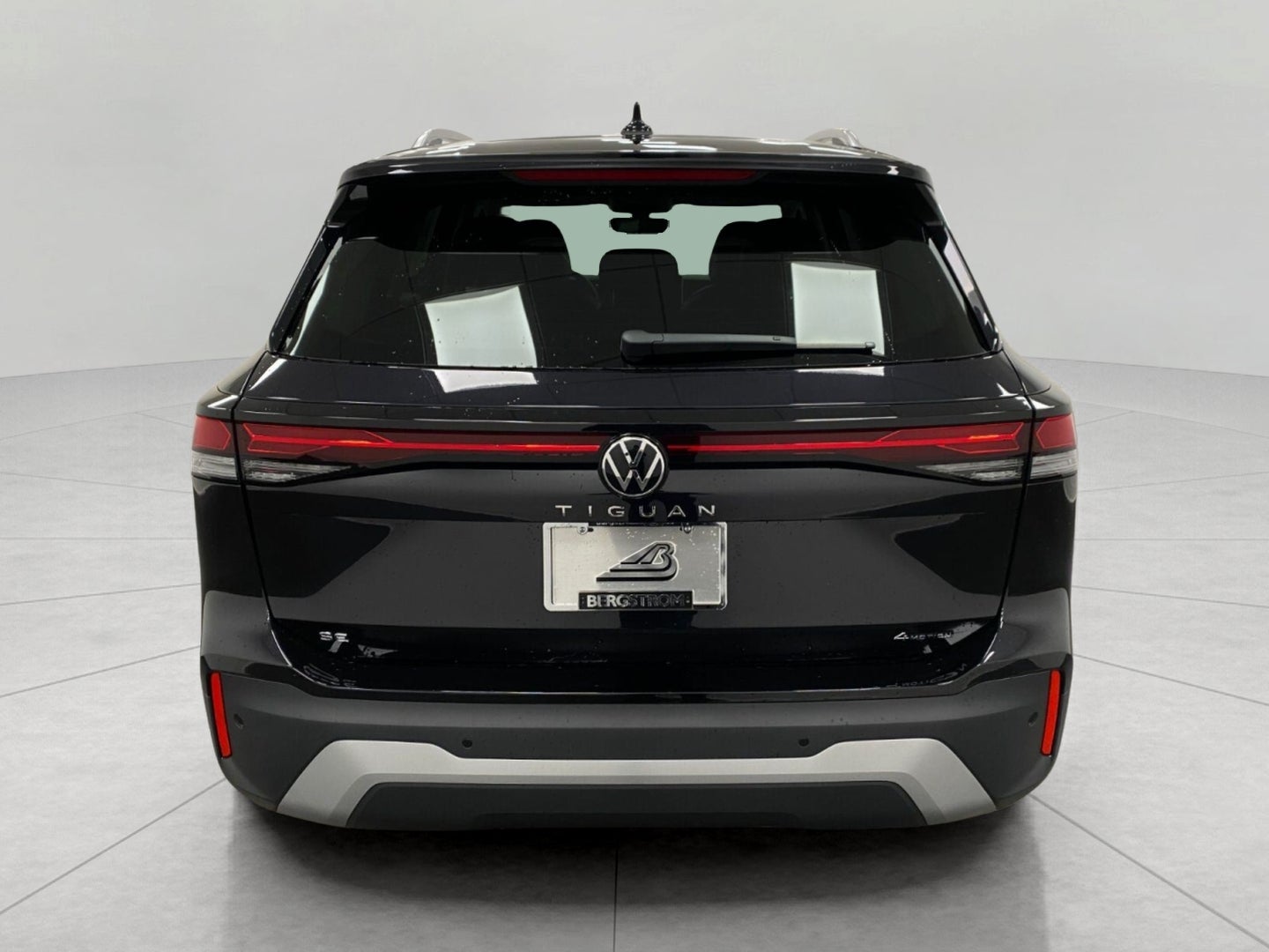 2026 Volkswagen Tiguan SE 4MOTION