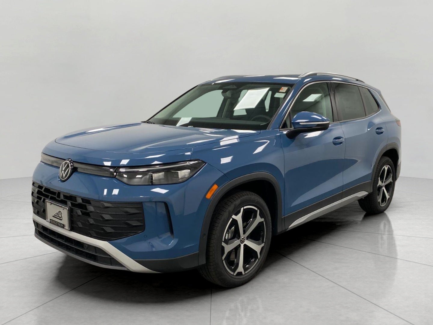 2026 Volkswagen Tiguan SE 4MOTION