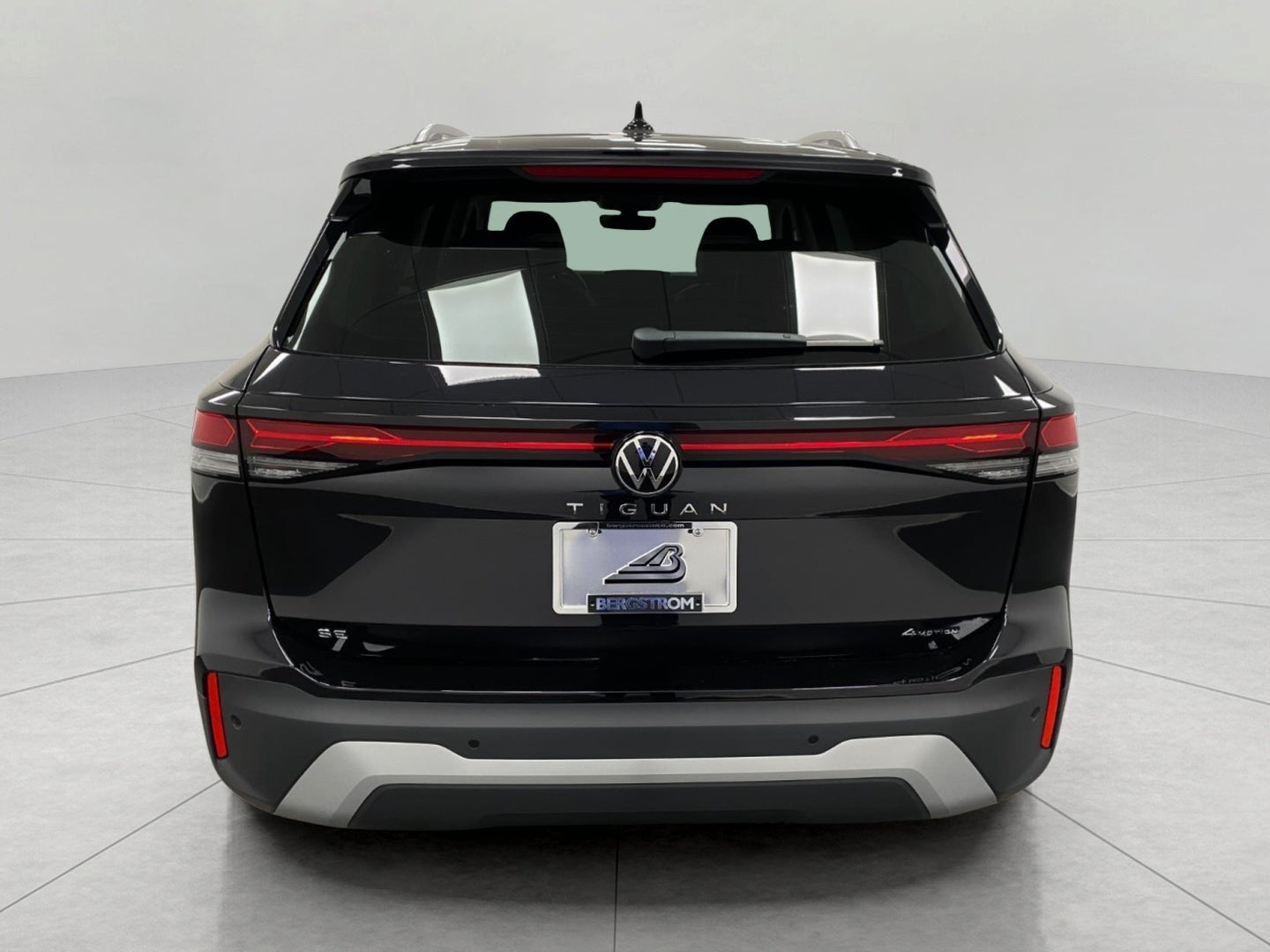 2026 Volkswagen Tiguan SE 4MOTION
