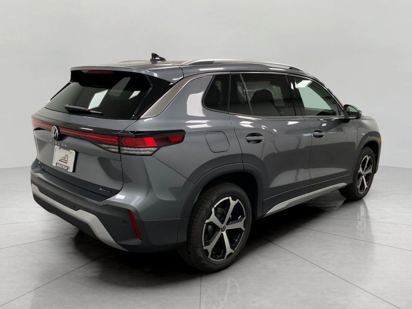 2026 Volkswagen Tiguan SE 4MOTION