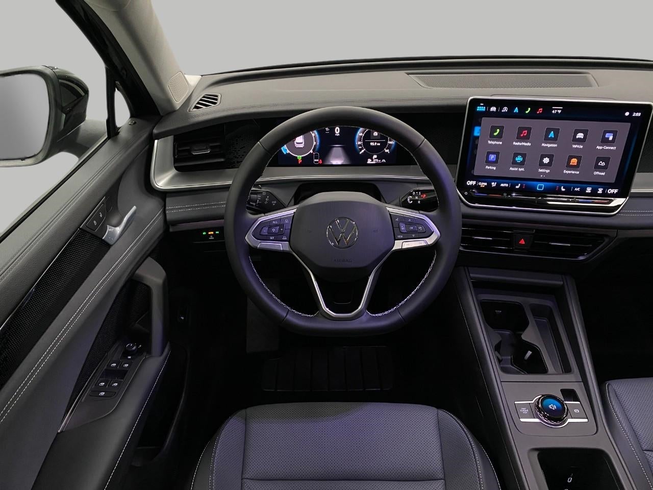 2025 Volkswagen Tiguan 2.0T SE 4MOTION