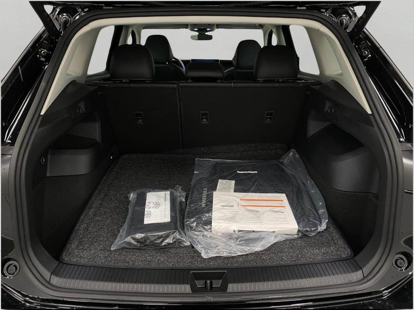 2025 Volkswagen Tiguan 2.0T SE 4MOTION