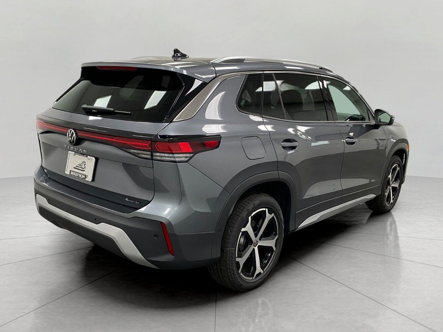 2026 Volkswagen Tiguan SE 4MOTION